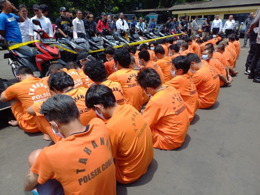 Polrestabes Bandung menangkap 72 tersangka tindak kejahatan di wilayah Kota Bandung selama beberapa pekan terakhir. 