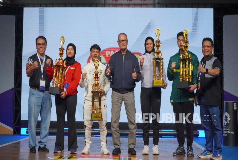 Sebanyak 74 Rekor Nasional(Rekornas) berhasil dipecahkan pada Kejuaraan Nasional Angkat Besi Remaja dan Yunior Pupuk Indonesia 2025 di GOR Saparua Bandung.