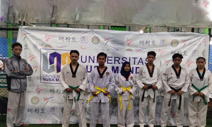 Sebanyak enam atlet taekwondo Universitas Nusa Mandiri (UNM) berhasil merebut enam medali pada Kejuaraan Nasional Taekwondo Indonesia Timur Virtual Tournament 2021.