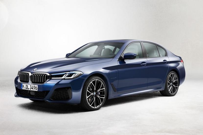 Sebentar lagi, BMW akan melakukan penyegaran untuk produk 5 series. 