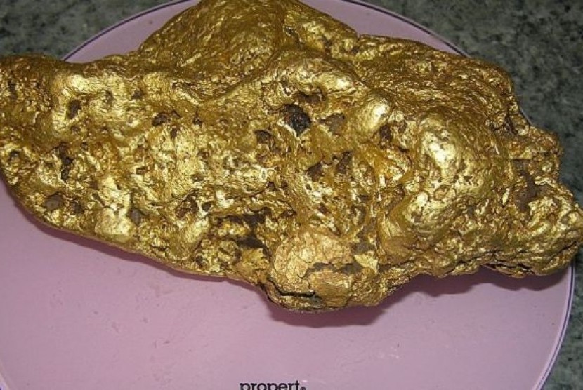 Sebongkah emas dengan berat lebih dari empat kilogram ditemukan di Victoria, Australia. 