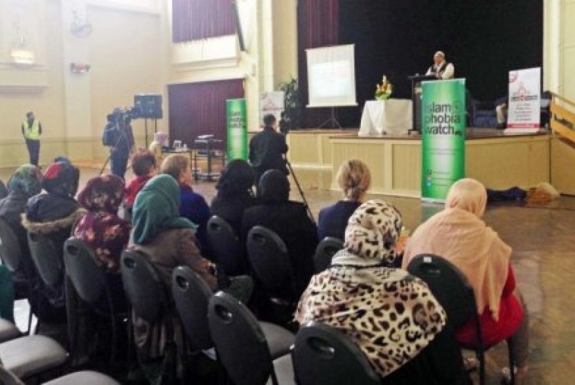 Sebuah forum di Melbourne membahas serangan Islamofobia yang dialami perempuan muslim di Australia. 