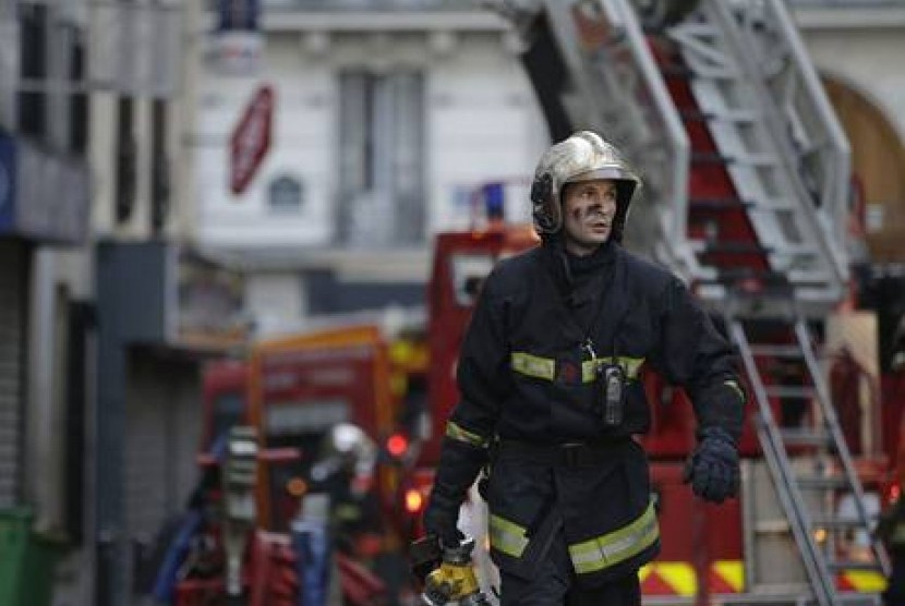 Sebuah kebakaran di gedung apartemen di utara Paris, Prancis, Rabu (2/9) dini hari waktu setempat menewaskan delapan orang, termasuk dua anak-anak.