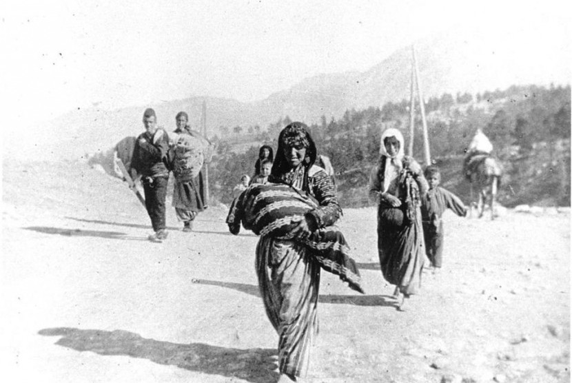 Sebuah keluarga dari Armenia yang mengalami deportasi besar-besaran dari Turki ke Suriah dan Mosul pada 1915.