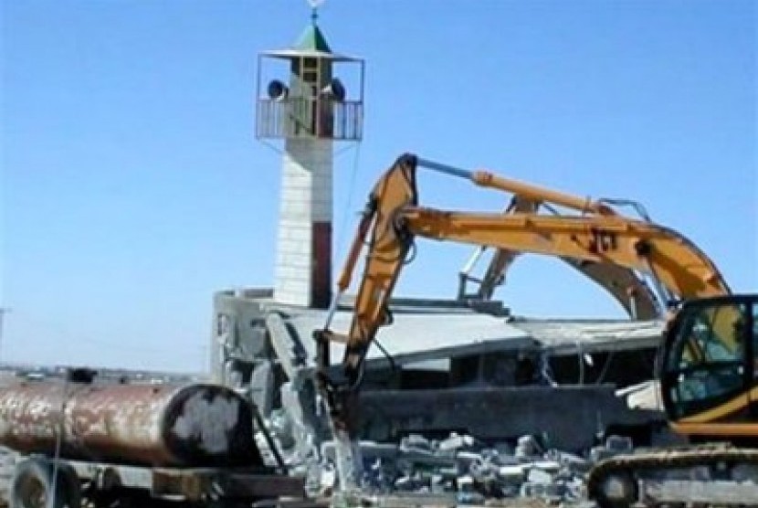 Sebuah masjid di Angola dirubuhkan