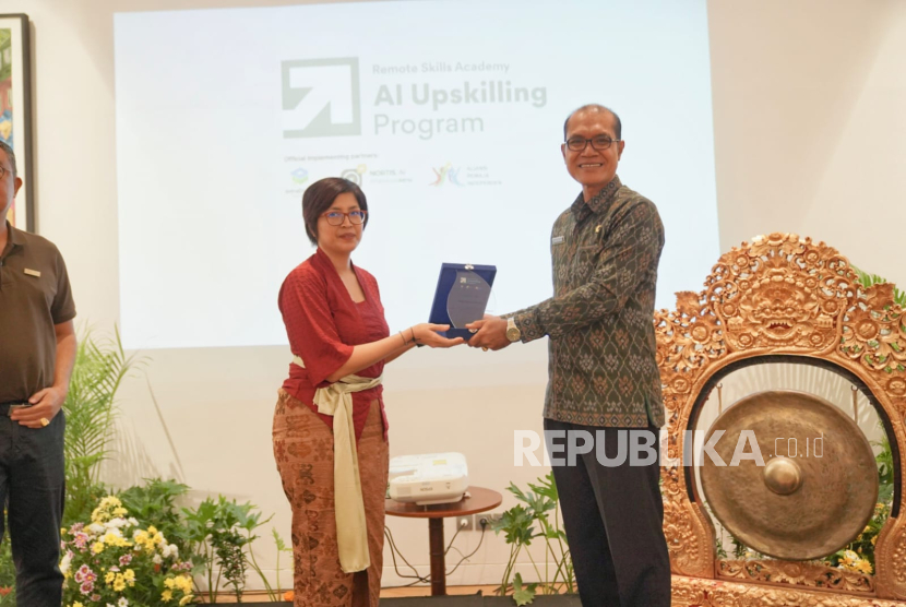 Sebuah organisasi nirlaba berbasis di Bali yang fokus pada pengembangan keterampilan digital dan karier remote, Remote Skills Academy (RSA), secara resmi meluncurkan program AI Opportunity Indonesia, sebuah inisiatif pelatihan kecerdasan buatan (AI) berskala nasional yang menargetkan 10 ribu penerima manfaat dari berbagai daerah di Indonesia, termasuk 2.000 penerima manfaat dari sektor pariwisata di Bali.