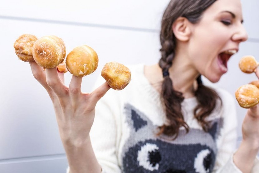 Konsumsi makanan dengan gula tambahan ternyata memengaruhi kadar kolesterol.