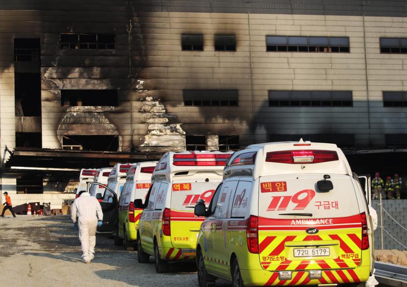 Sedikitnya 36 orang meninggal dalam kebakaran di lokasi konstruksi di Icheon, Korsel pada Rabu (29/4).