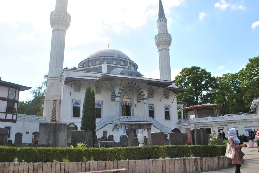 Sehitlick Mosque, salah satu masjid  Turki di Berlin, Jerman.