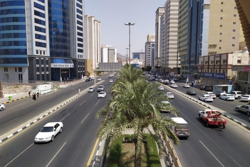Makkah Bangun Proyek Sanitasi Bernilai Rp 7 Triliun. Suasana Kota Makkah yang lengang.