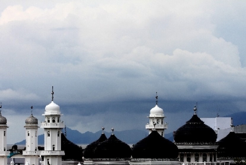 [ilustrasi] Asap menyelimuti sebagian Banda Aceh.