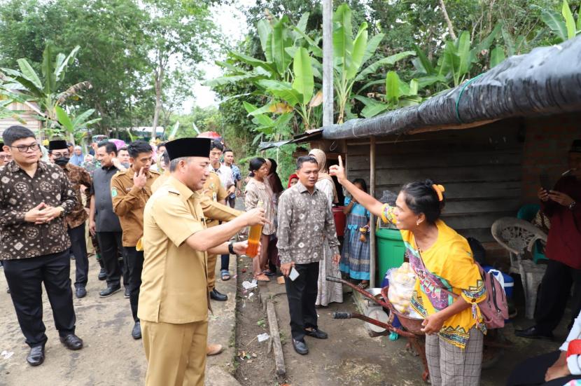 Sejak tahun 2015 berjuang untuk pemekaran, akhirnya Desa Epil Barat Kecamatan Lais resmi menjadi desa definitif baru yang diresmikan langsung Pj Bupati Drs Apriyadi MSi, Selasa (11/10/2022).