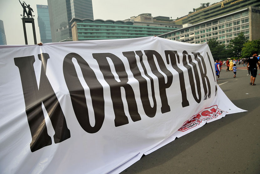 Rasulullah SAW mengingatkan azab yang akan diterima koruptor kelak Sejumlah aktivis berkampanye antikorupsi (ilustrasi) 