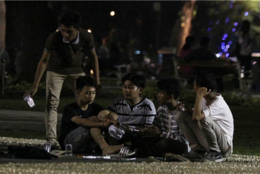 Sejumlah anak remaja berkumpul. (ilustrasi) 