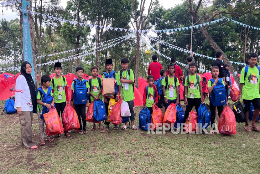 Santunan dengan Gaya Baru, BWA Ajak Anak Yatim Nikmati Indahnya Alam