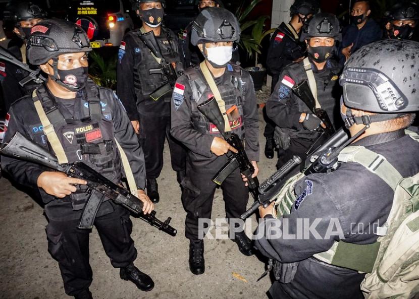 Sejumlah anggota Brimob Polda Papua mendengar arahan usai patroli dan razia di Abepura, Kota Jayapura, Papua. (ilustrasi)
