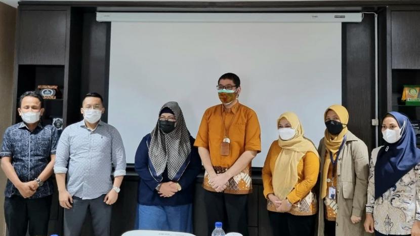   Sejumlah anggota Dewan Perwakilan Rakyat Daerah (DPRD) Kota Padang menggelar studi banding ke BPJS Kesehatan Cabang Bandung, akhir pekan lalu. 