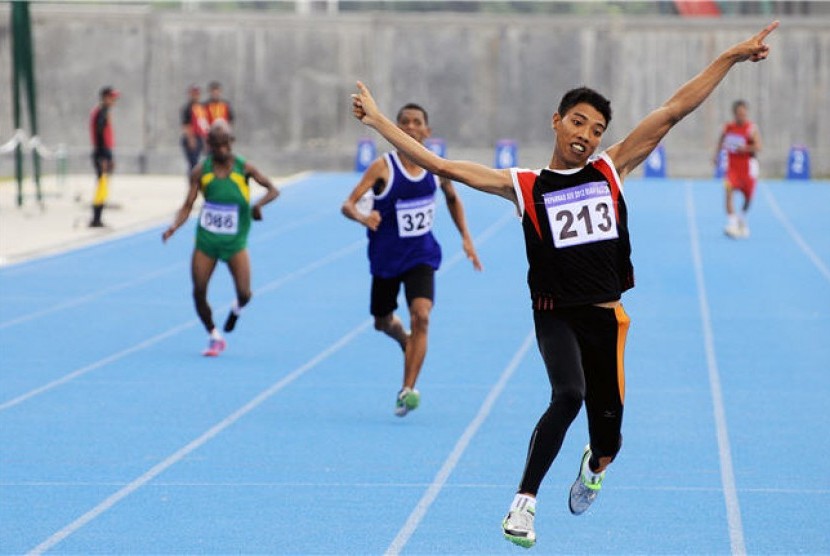 Sejumlah atlet berlomba dalam final lari 200 meter tuna daksa Peparnas XIV 2012 di Rumbai Sport Center, Pekanbaru, Selasa (9/10). (ilustrasi)