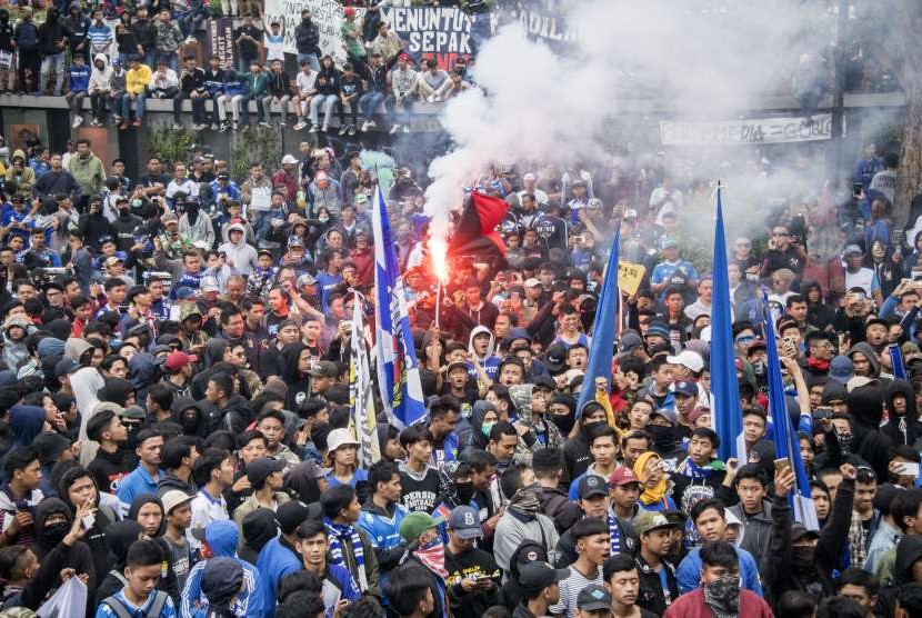 Ilustrasi Bobotoh atau pendukung Persib Bandung