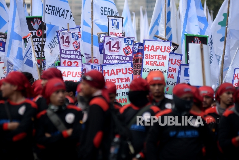 Sejumlah buruh akan menggelar aksi ke Jakarta (ilustrasi) 