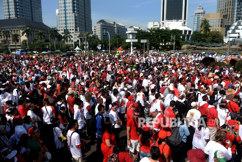  Sejumlah elemen masyarakat mengikuti Parade Kebinekaan di Silang Monas, Jakarta, Sabtu (19/11).
