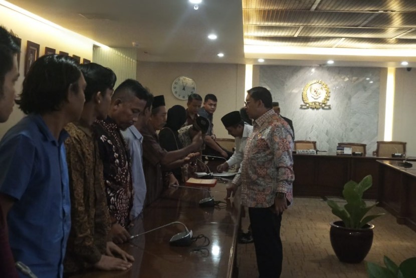 Sejumlah keluarga korban kerusuhan 22 Mei 2019 mengadu ke DPR RI, Senin (27/5). 