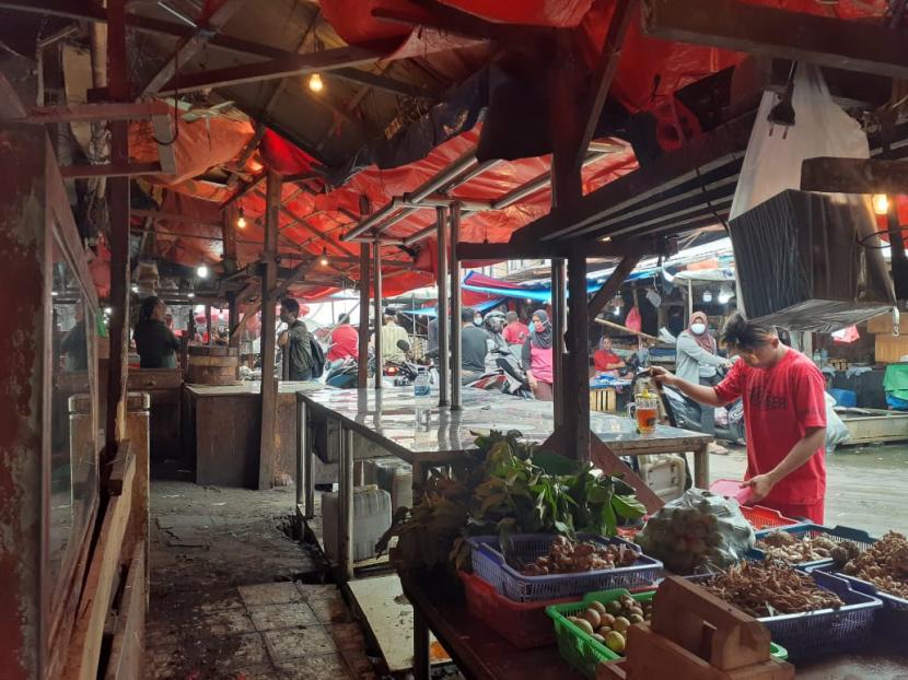 Sejumlah lapak daging sapi tampak kosong (ilustrasi). Menyikasi aski mogok para pedagang daging sapi, Pemkot Tangerang, Banten menyurati Kementerian Pedagangan untuk meminta tambahan stok daging sapi.