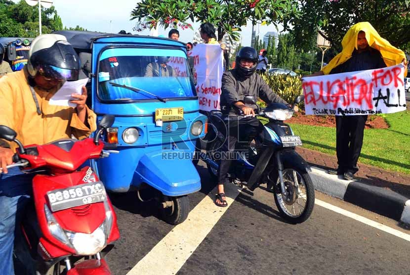 Mahasiswa UI Tuntut Uji Materi UU Pendidikan Tinggi | Republika Online