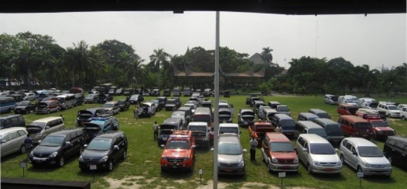 Sejumlah mobil dinas milik negara (ilustrasi).