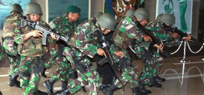 Sejumlah Pasukan Penanggulangan Teror TNI AD dalam sebuah latihan (ilustrasi).