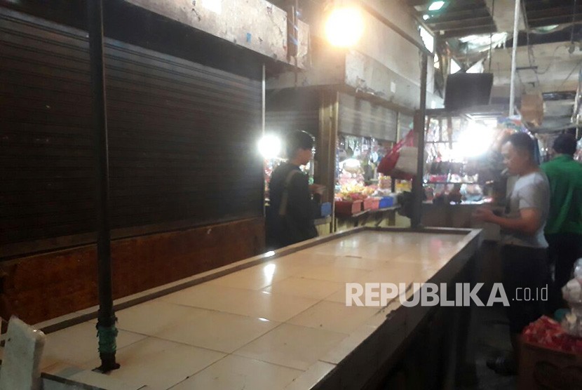 Sejumlah pedagang di Pasar Cimindi, Kota Cimahi.