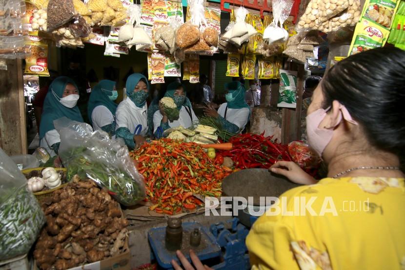 Harga bahan pangan rata-rata naik 25 persen jelang Lebaran di Medan.