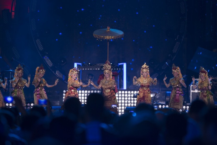 Sejumlah penari membawakan tarian gending Sriwijaya, (ilustrasi).