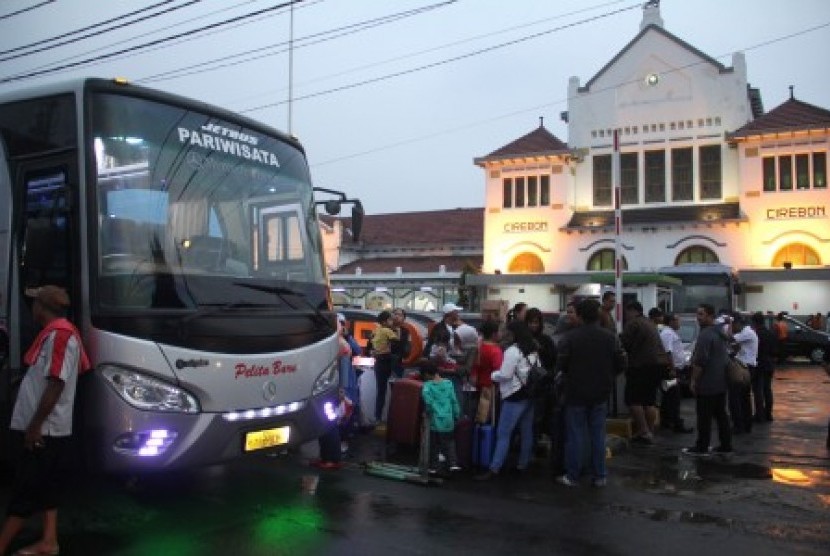 Stasiun Cirebon, Jawa Barat.