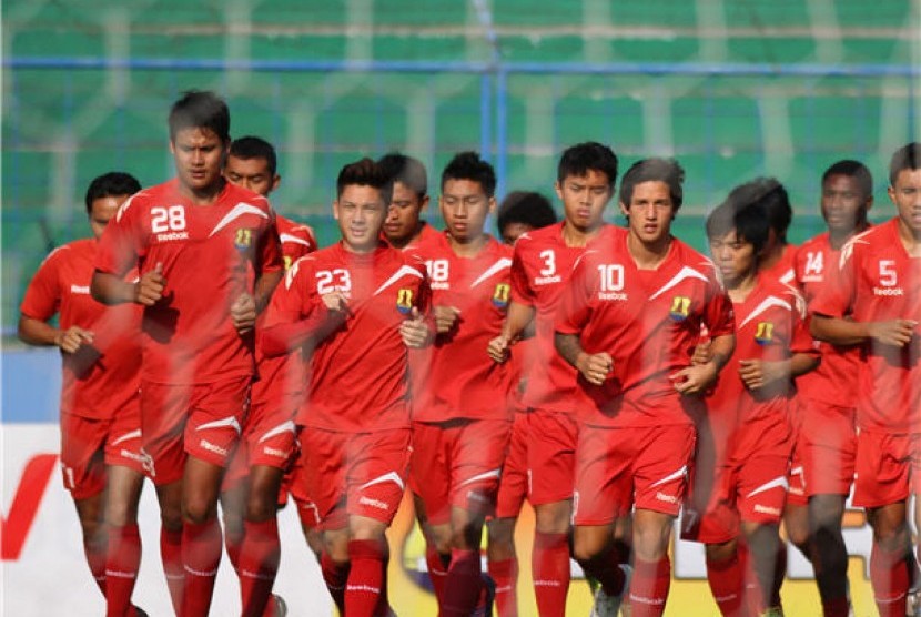 Sejumlah pesepakbola Persema Malang berlatih di Stadion Gajayana, Malang, Jawa Timur. (ilustrasi) 
