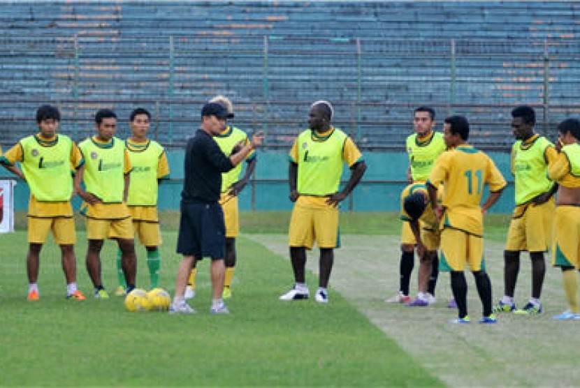 Sejumlah pesepakbola Persip Kota Pekalongan melakukan latihan jelang laga Divisi Utama Liga Indonesia. (ilustrasi) 