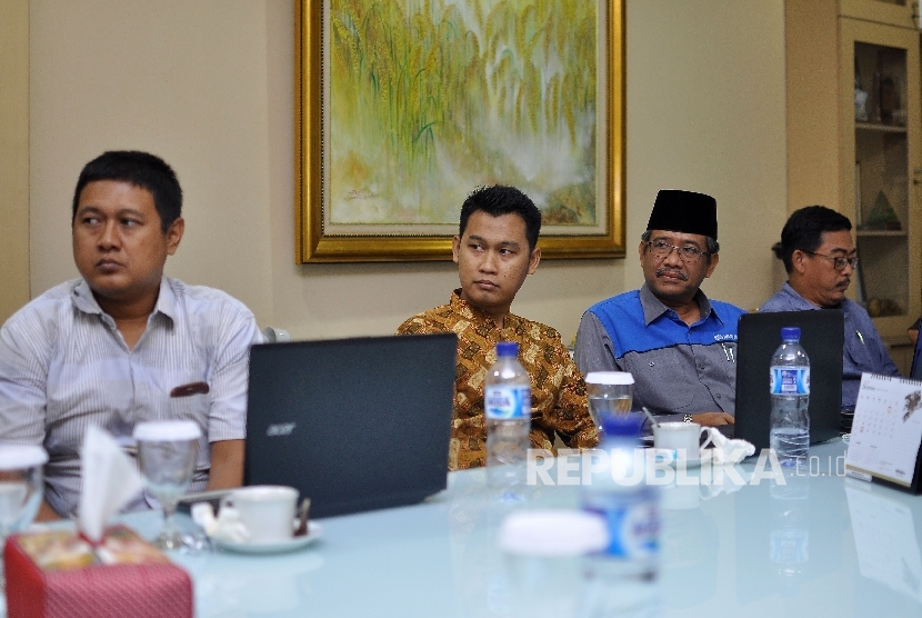 Sejumlah peserta mengikuti Pelatihan Akuntansi Masjid di Kantor Harian Republika, Jalan warung Buncit, Jakarta, Sabtu (14/10).