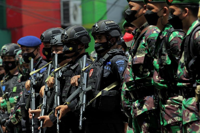 Sejumlah prajurit TNI dan Polri di Papua (ilustrasi).