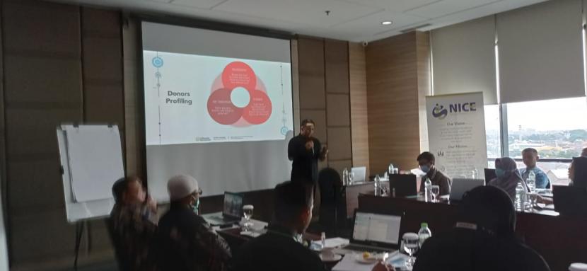 Sejumlah profesional menjalani pelatihan UPSKILL Program.