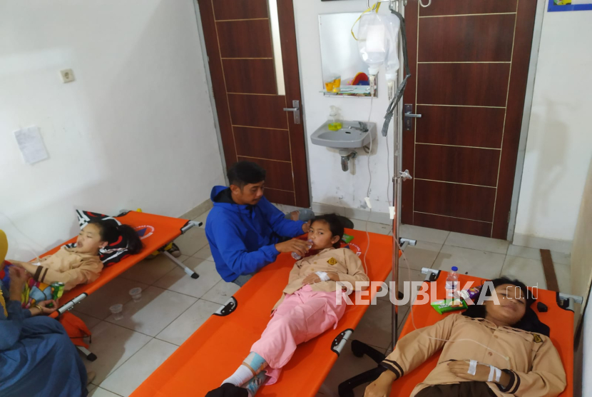 Lagi-lagi Ratusan Siswa di Bandung Barat Tumbang Gegara MBG