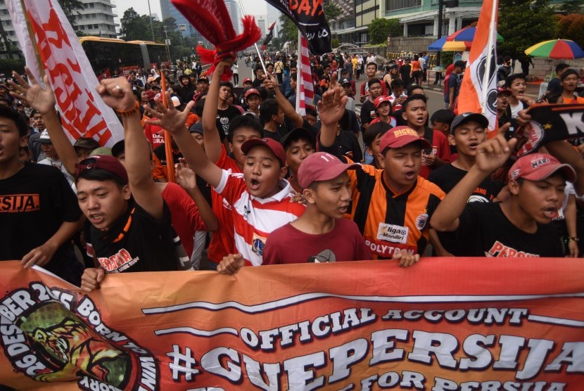 Sejumlah supporter Persija Jakarta, The Jak.