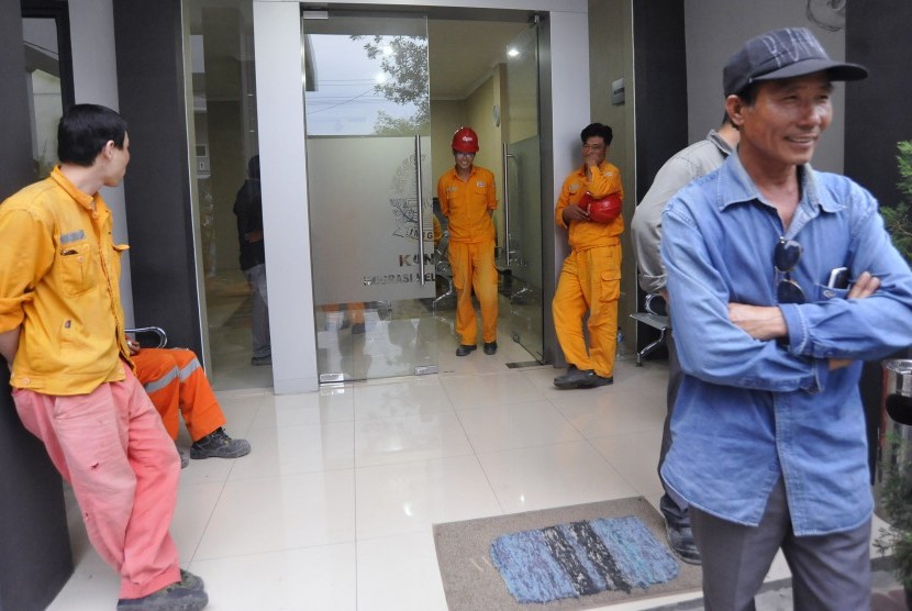 Sejumlah tenaga kerja ilegal asal Tiongkok ditahan di Ruang Isolasi Kantor Imigrasi Kelas I Serang, Banten, Kamis (25/8).