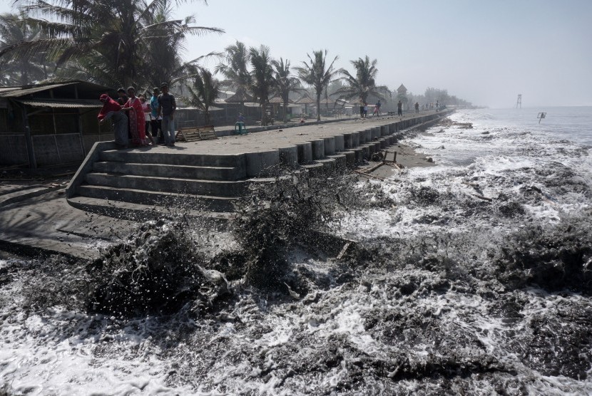 55 Desa Pesisir Cilacap Berpotensi Terdampak Tsunami