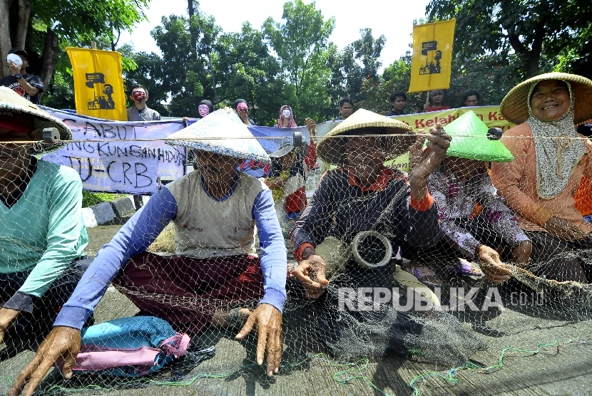 Nelayan Cirebon Demo Tolak Kenaikan PNBP (ilustrasi).
