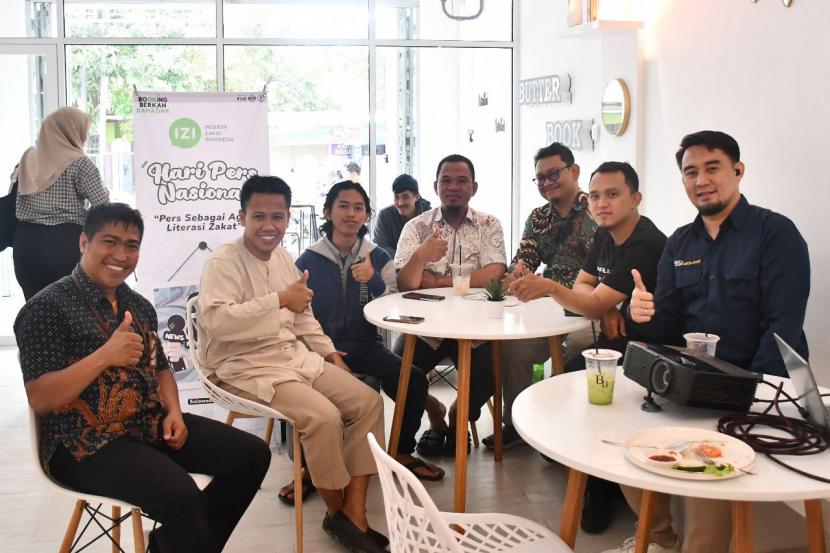 sejumlah wartawan dan praktisi lembaga zakat di Kota Makassar, bersepakat membentuk Forum Jurnalis Zakat.