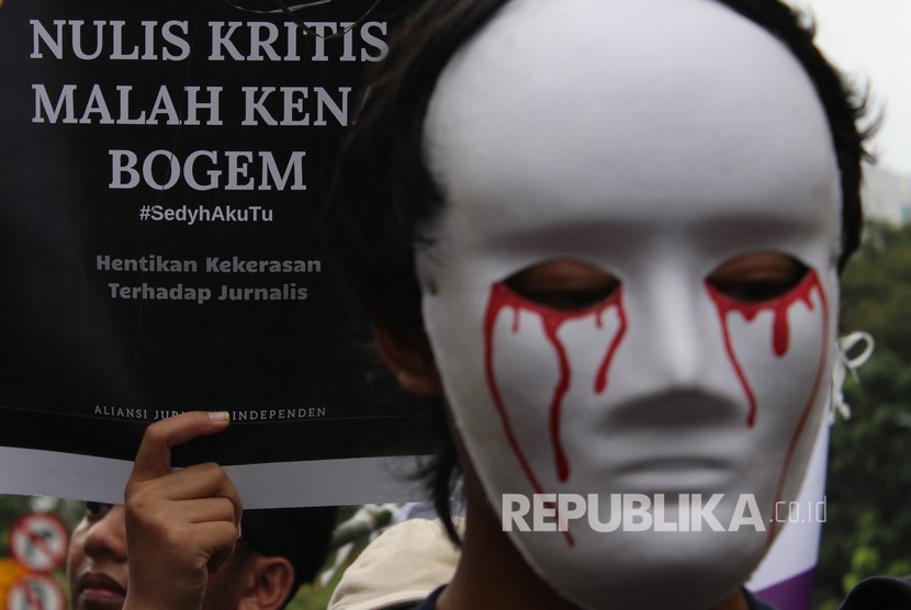 [ilustrasi] Sejumlah wartawan yang tergabung di Aliansi Jurnalis Independen (AJI) mengikuti aksi unjuk rasa memperingati Hari Buruh Internasional di kawasan Patung Kuda, Jakarta, Rabu (1/5/2019). 