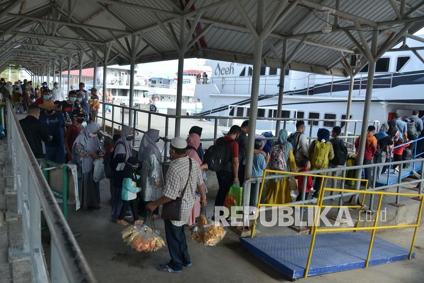 Pelabuhan Penyeberangan Ulee Lheue, Banda Aceh, Aceh. Jumlah penumpang dari Pelabuhan Ulee Lheue Banda Aceh menuju Kota Sabang menurun. (ilustrasi).