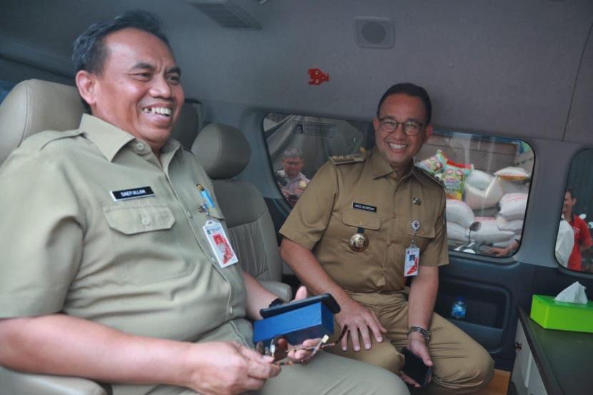 Sekda DKI Jakarta Saefullah (kiri) dan Gubernur DKI Jakarta Anies Baswedan.