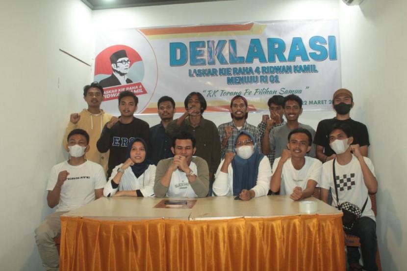 Sekelompok anak muda di Ternate Dukung Ridwan Kamil Maju Pilpres 2024.