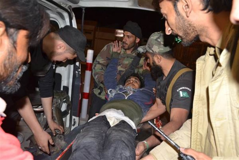 Sekelompok pria bersenjata berjumlah empat hingga enam orang melakukan serangan di sebuah asrama pusat pelatihan polisi Quetta, Pakistan.